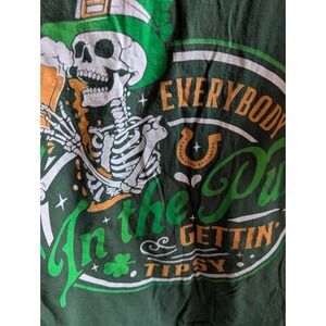 "...In the pub" saint Paddy's day T-shirt skeleton